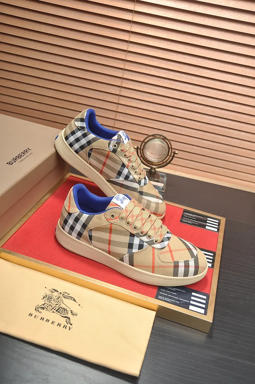 Men's shoes 💰540💶【Burberry】Classic low-top sneakers｜Imported cowhide with classic plaid fabric｜Sheepskin lining｜Original outsole｜Fine workmanship and comfortable to wear Size: 38-44 (customized at 45)
